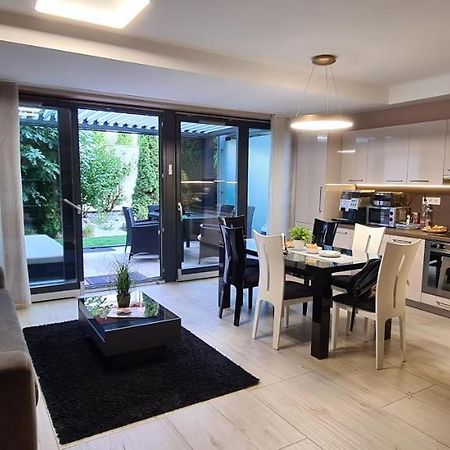 Villapark Pleasure Apartment Balatonfured Bagian luar foto