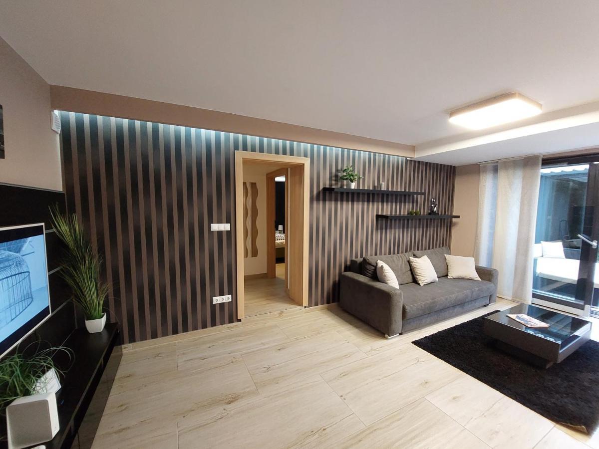 Villapark Pleasure Apartment Balatonfured Bagian luar foto