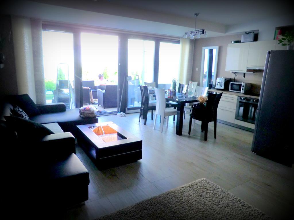 Villapark Pleasure Apartment Balatonfured Ruang foto